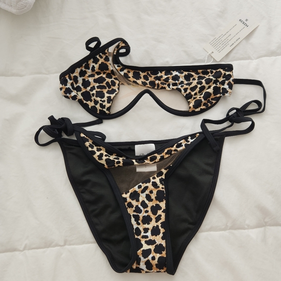 Two-piece bikini Size S - Picture 3 of 16